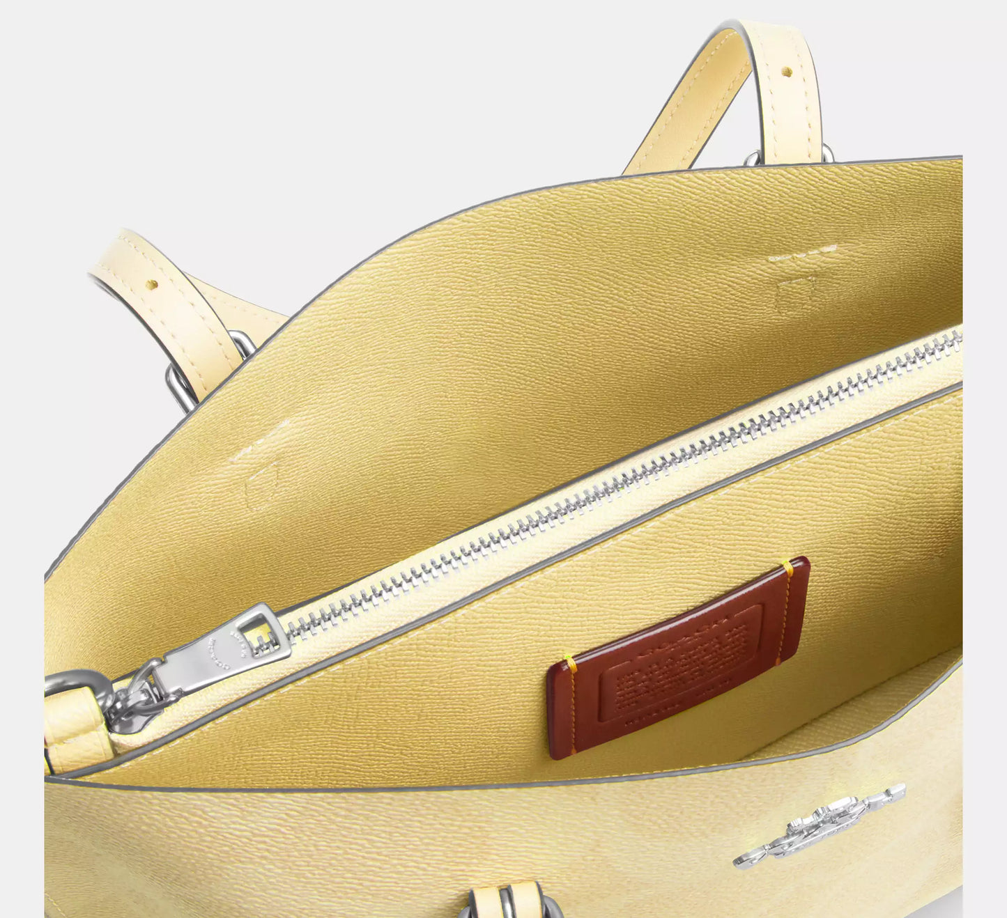 Mollie Tote Bag 25 In Signature Canvas *Pre Order*