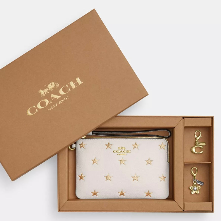 Coach Boxed Corner Zip Wristlet With Star Print *Pre Order*