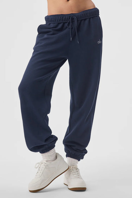 alo yoga Accolade Sweatpants *Pre Order*