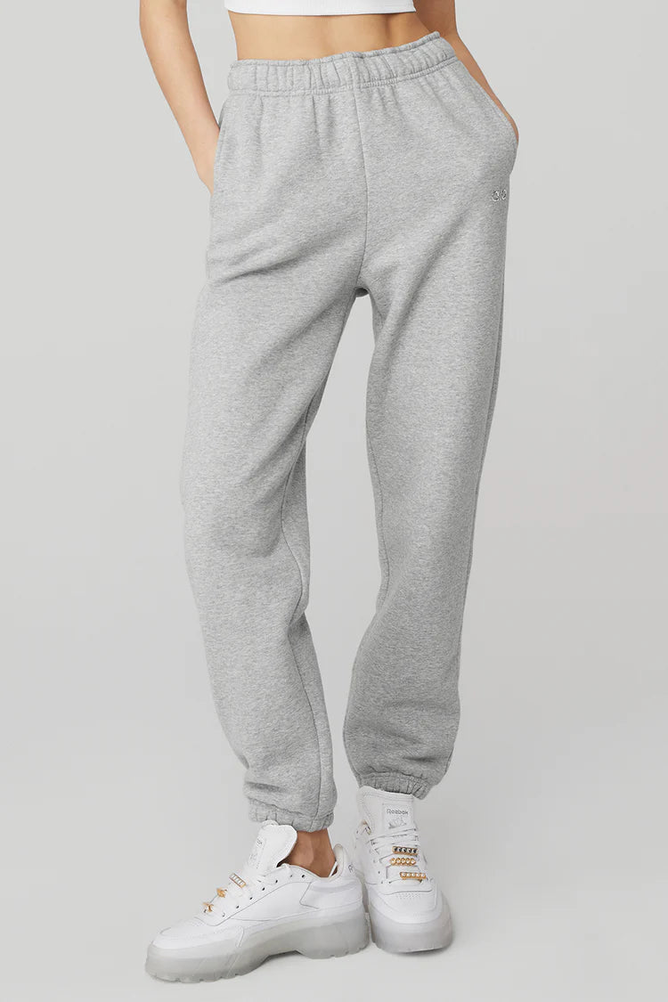 alo yoga Accolade Sweatpants *Pre Order*