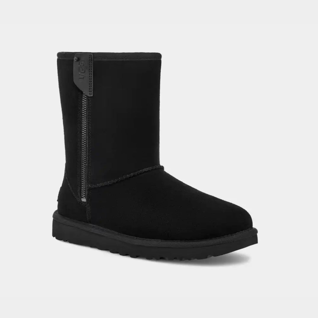 UGG Classic Short Bailey Zip *Pre Order*