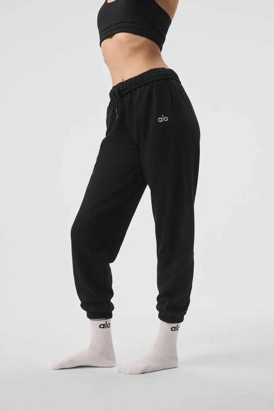 alo yoga Accolade Sweatpants *Pre Order*