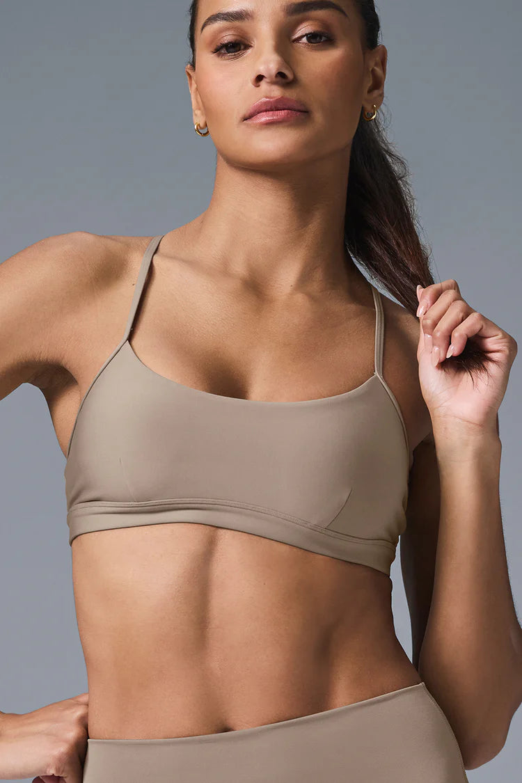 alo yoga Intrigue Bra *Pre Order*