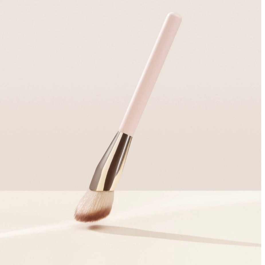 Rare Beauty Soft Pinch Blush Brush *Pre Order*